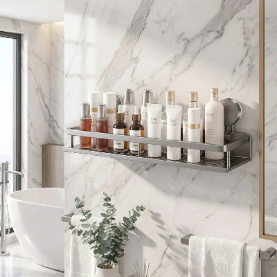 etagere salle de bain gris avec lots de produits dans salle de bain moderne