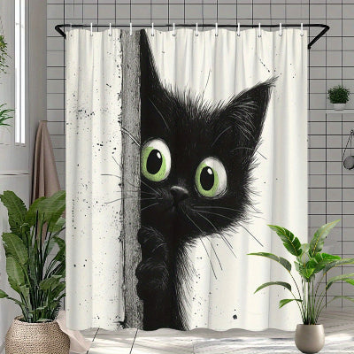 rideaux de douche avec imprimé de  chat noir curieux avec 2 pots de plantes au sol aux cotés du rideau
