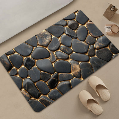 tapis antidérapant pour salle de bain au motif de pierres avec une paire de mule devant le tapis